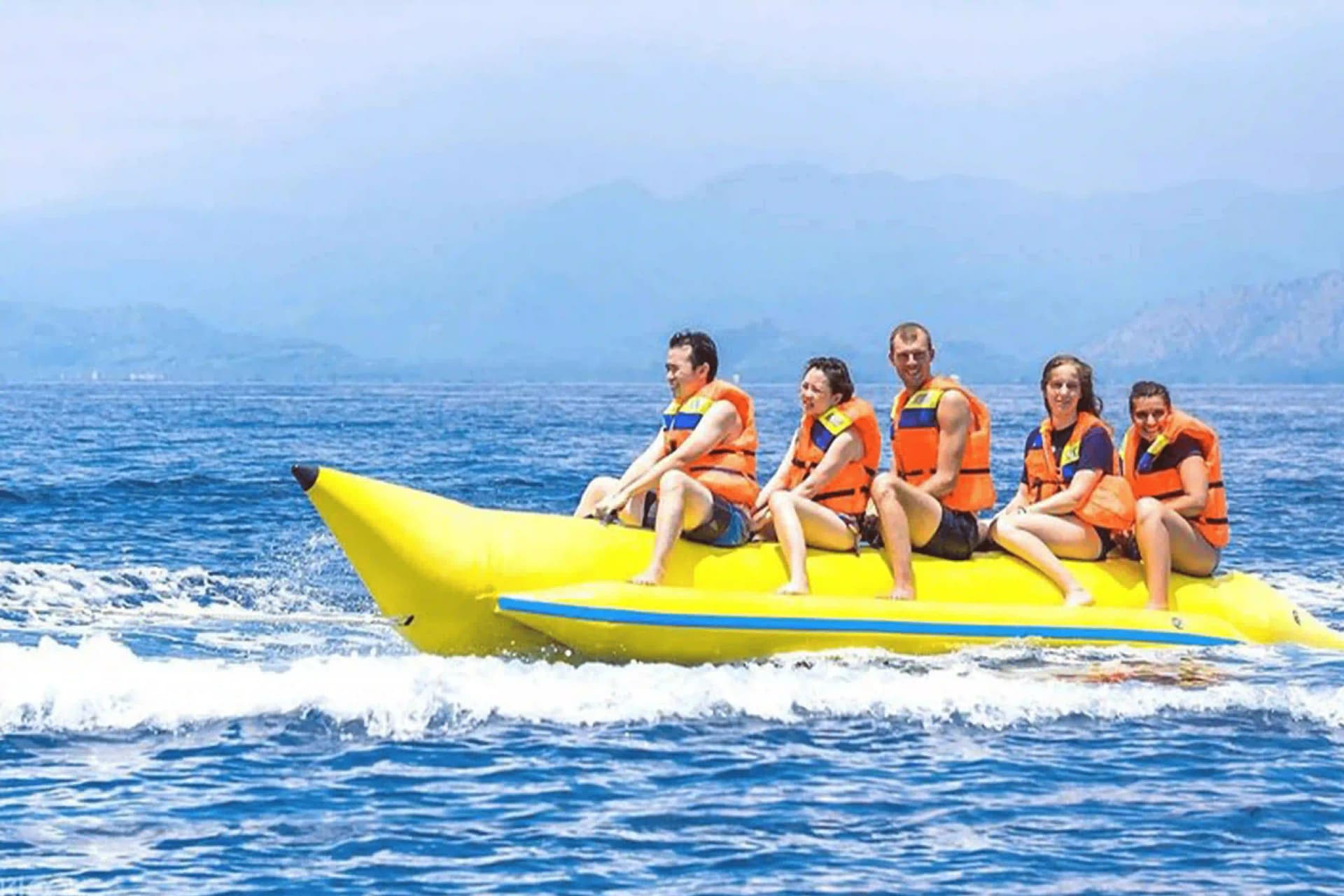 reasons-rent-yacht-for-Celebration-qatar image