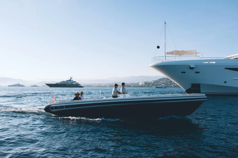  Experience Unmatched Luxury with Gallivant’s Yacht Rental Packages in Qatar