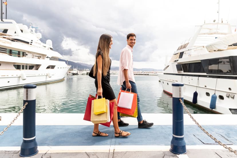  Discover Exceptional Yacht Rental Doha with Gallivant Yacht and the Oryx 36FT