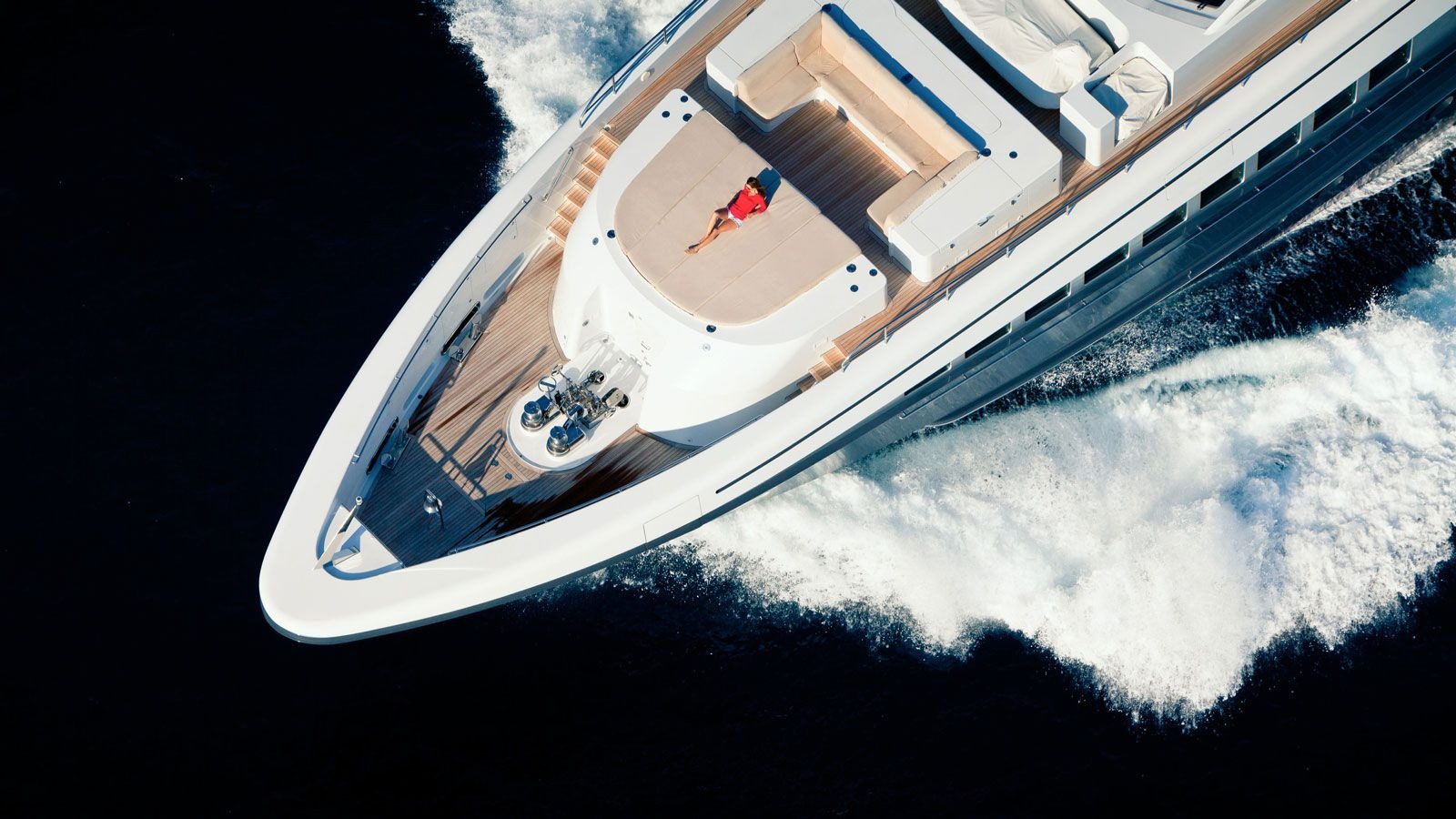 Yacht Rental Packages in Qatar with Gallivant Charters