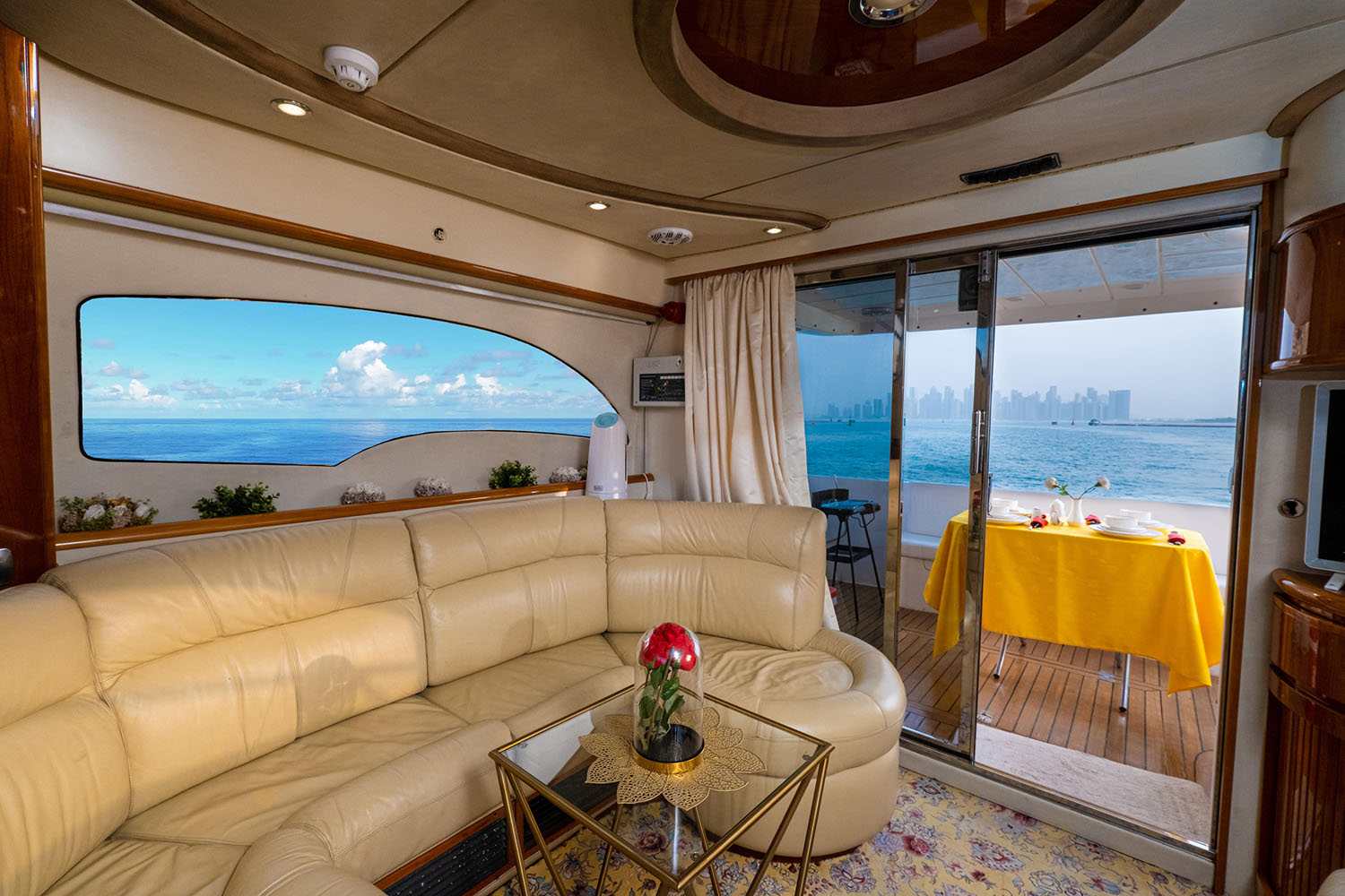 gallivant luxury yacht rental qatar doha photos