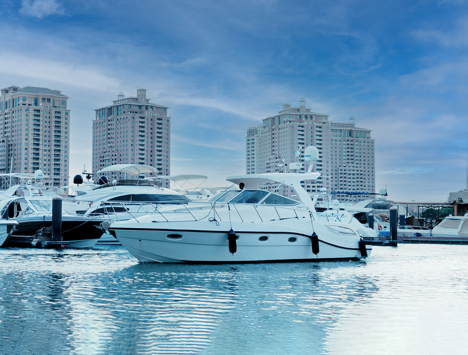 gallivant luxury yacht rental qatar doha photos